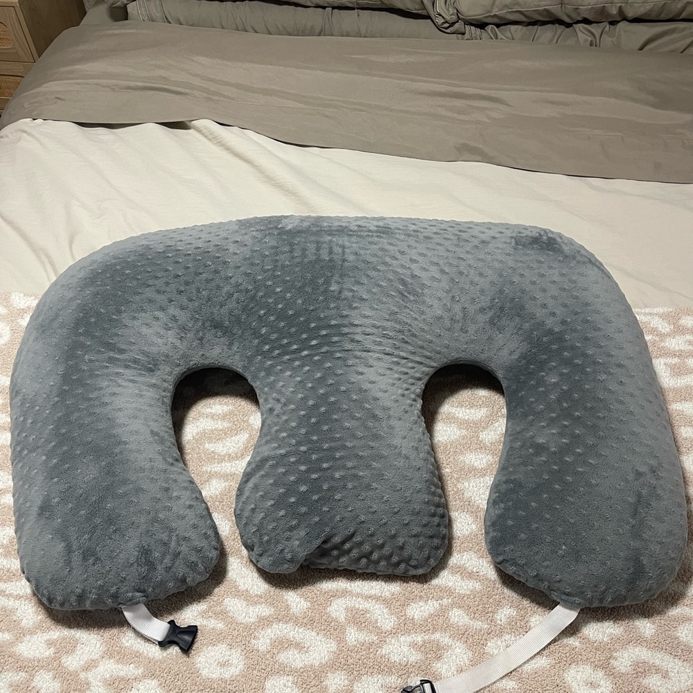 Twin z nursing pillow